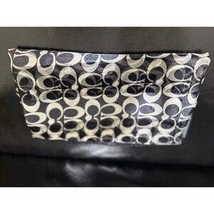 Coach Black and White Signature‎ Print Scarf, Chic Designer Accessory